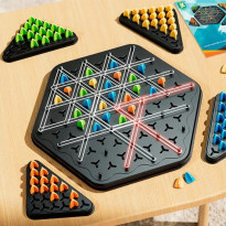Triggle Game. Gra planszowa