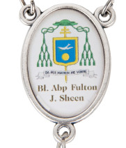 Różaniec ku czci bł. Abp. Fultona J. Sheena Fuksja