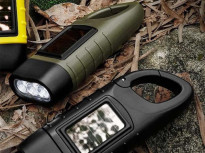 Latarka solarna 3 LED dynamo zielona
